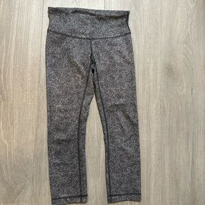 Lululemon capris